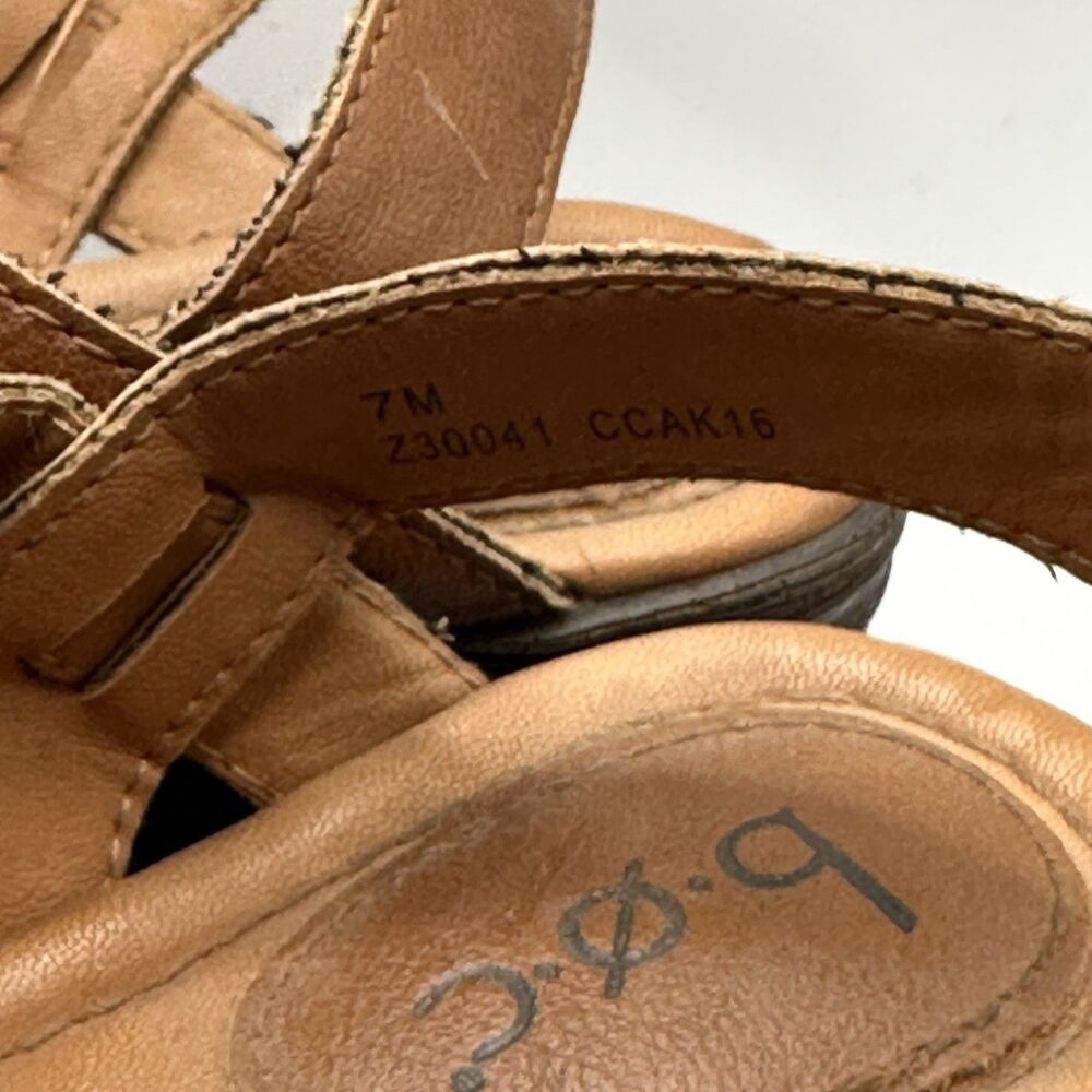 B.O.C Sandals Women Size 7M Tan Faux Leather Platform Wedge Heel Comfort Shoes - Picture 7 of 11